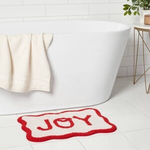 Christmas 'Joy' Scalloped Boarder Bath Rug Cream/Red 17"x24"